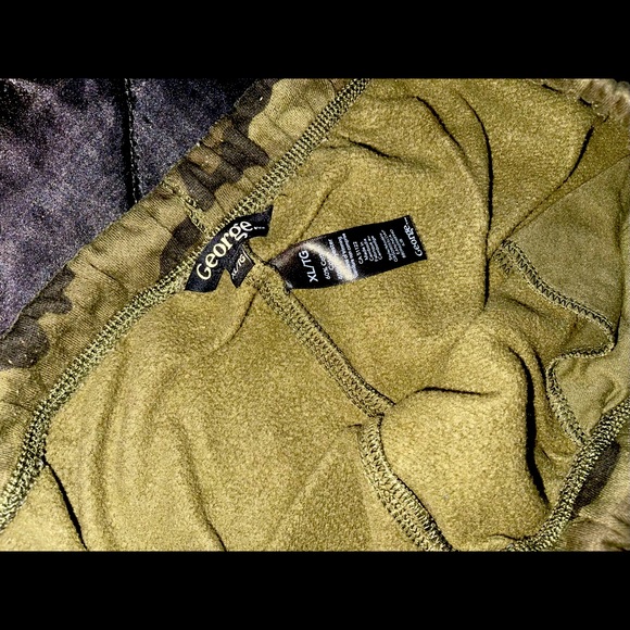 George Camouflage Print SweatPants - Picture 2 of 3